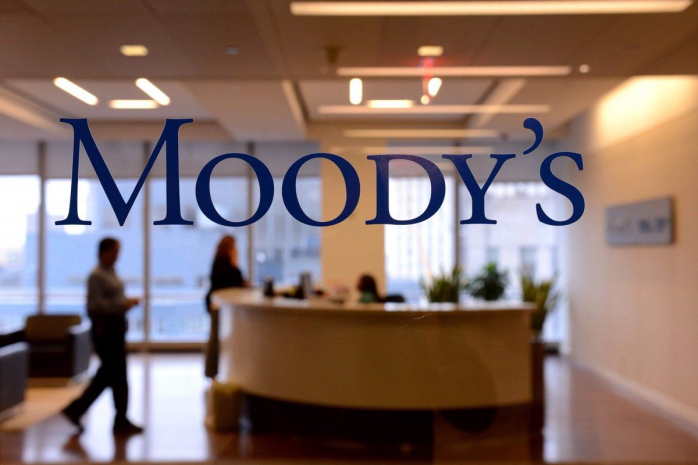 Рейтинги всех российских компаний отзывает Moody’s