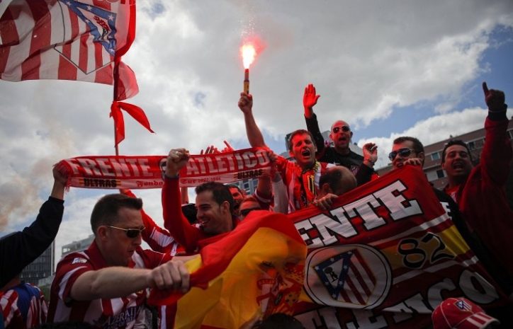 Суд вынес обвинения массовой драки футбольных фанатов в Испании