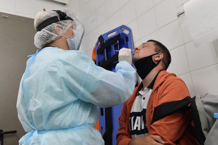 Три теста на COVID-19 будут сдавать казахстанцы при въезде в Китай