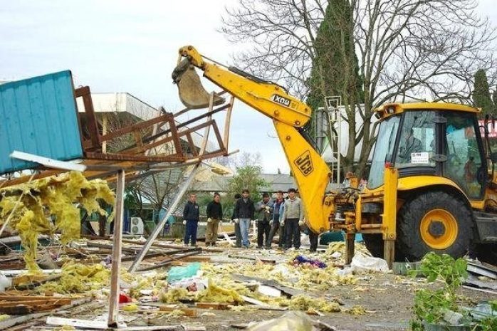 К маю в Алматы полностью снесут барахолку