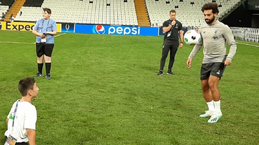 Особенный казахстанец Али наградил победителей Суперкубка УЕФА