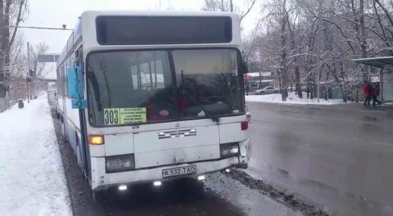 В ДТП с автобусом пострадали женщина и ребенок