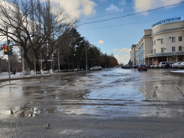 Крупная авария на сетях водоснабжения в Павлодаре