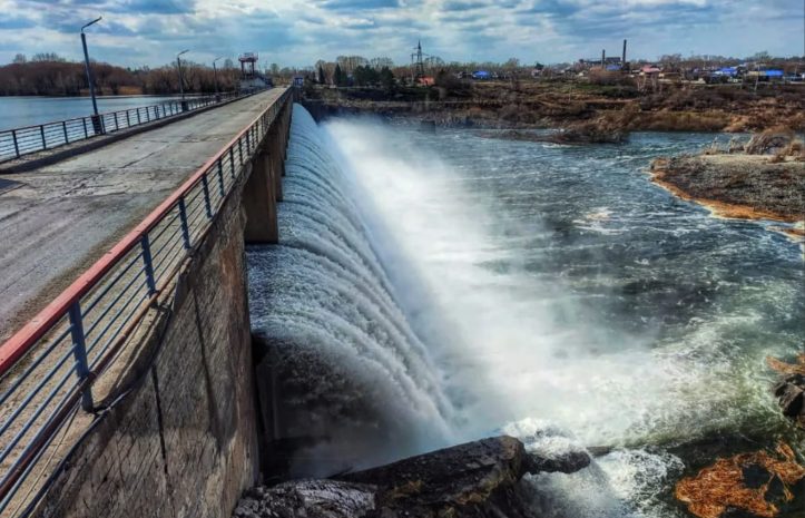 Водохранилища продолжают сброс для принятия паводковых вод
