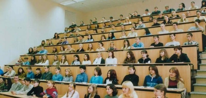 Выпускники школ Крыма поступят в вузы России без экзаменов