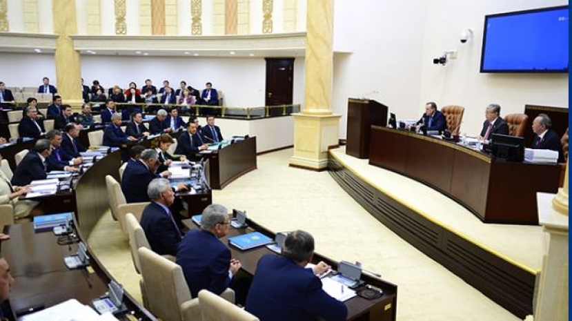 Парламентарии внесли поправки в проект закона РК «О республиканском бюджете»