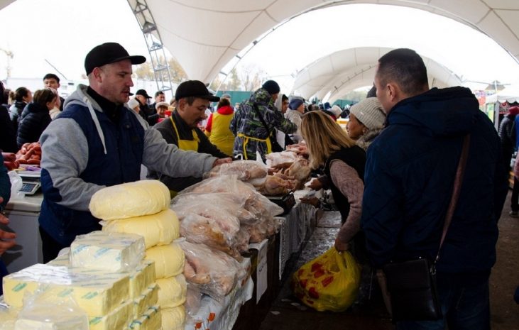 Почти 300 тонн продукции привезут фермеры на ярмарку в Нур-Султан