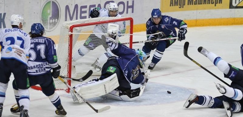 «Барыс» устоял против «Амура»