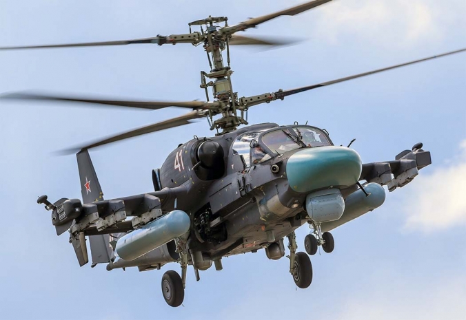 В России вертолет случайно выстрелил по зрителям