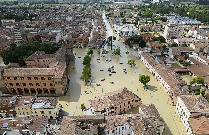 Продать спорткары мафии для помощи пострадавшим от наводнения планируют в Италии