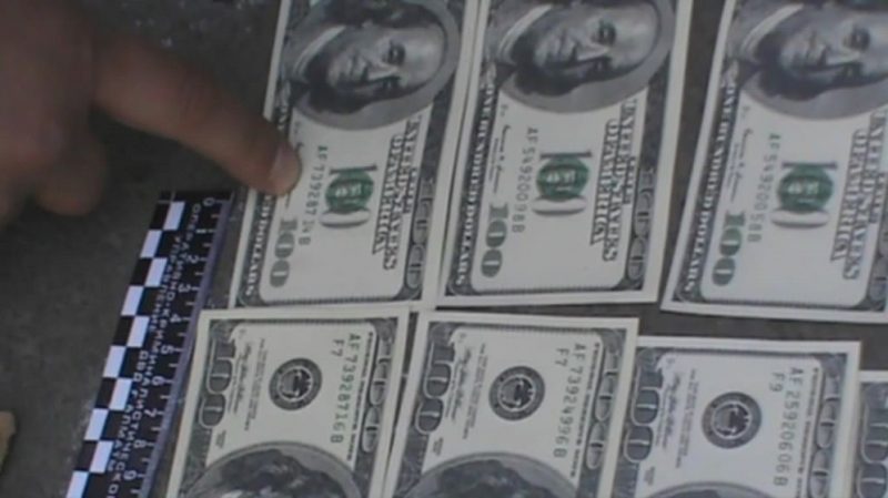 С полумиллионом фальшивых тенге задержан мужчина в Алматы