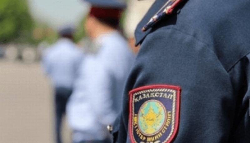 Казахстанец обвиняет высокопоставленных полицейских в избиении