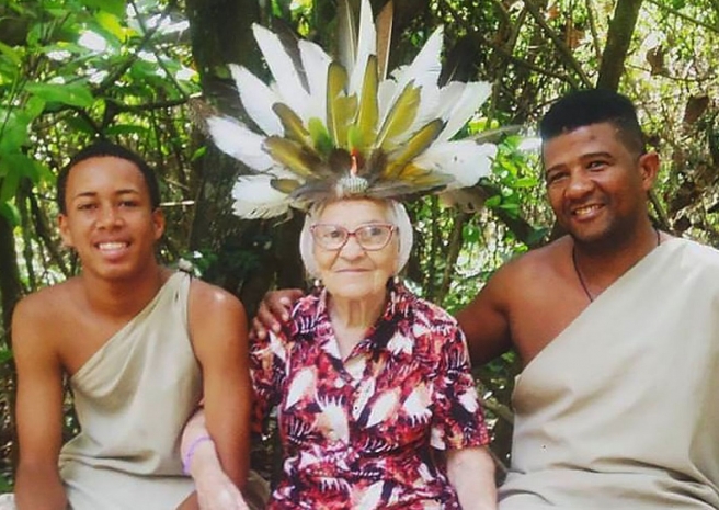 Умерла знаменитая путешественница баба Лена