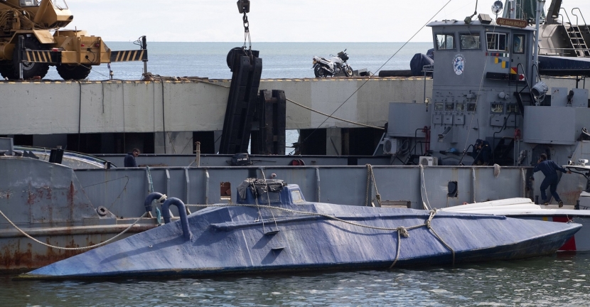 Подводную лодку с тремя тоннами кокаина задержали в Испании