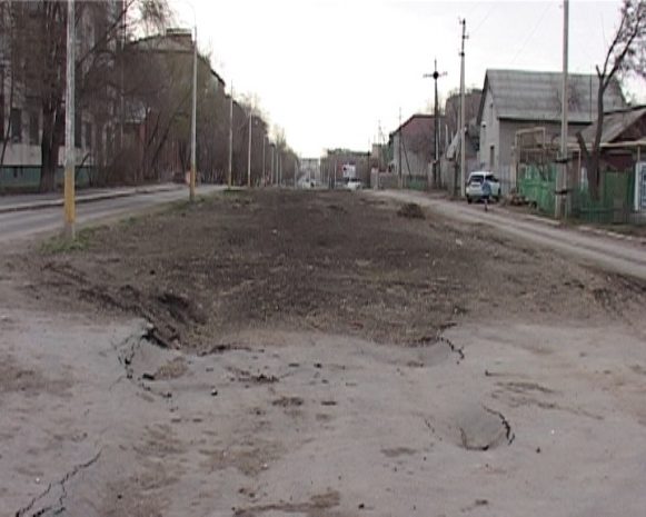 На одной из улиц Костаная провалился асфальт