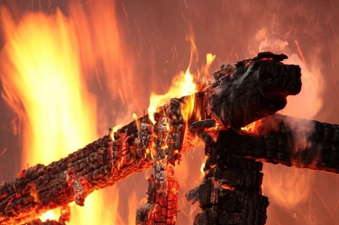 Дом многодетной семьи сгорел в Актобе