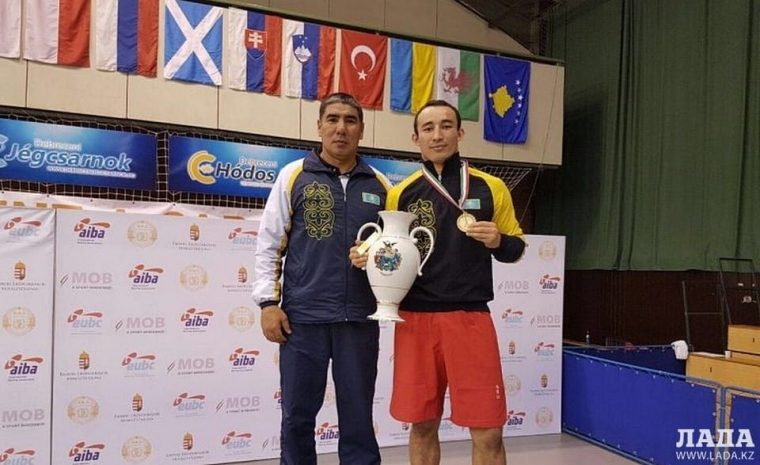 Боксер из Актау взял золотую медаль на международном турнире по боксу в Венгрии