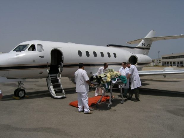 Казахстанца после инсульта доставили в Алматы спецрейсом из ОАЭ