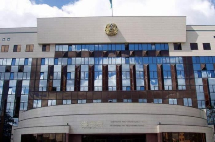 Премьер-министр Казахстана попросил наказать акимов областей