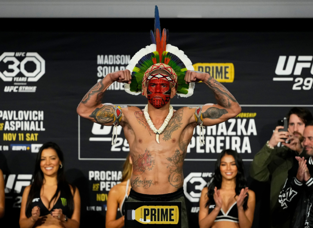 Чемпионом UFC в полутяжелом весе стал Алекс Перейра