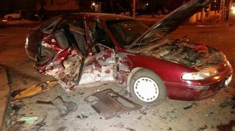 Серьезная авария в Алматы: двое пострадавших (ФОТО)