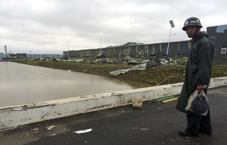 Число жертв урагана в Китае возросло до 98 человек