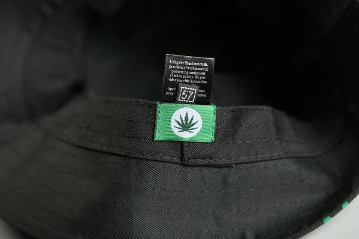 Изъята одежда с изображением конопли в Актобе