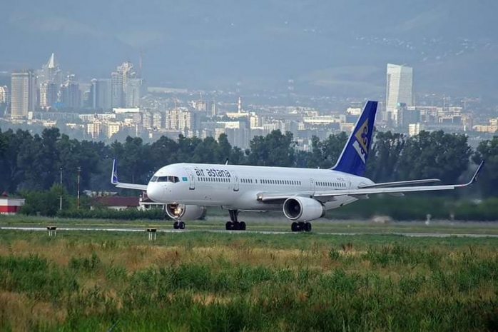 От Air Astana потребовали убрать безбагажный тариф