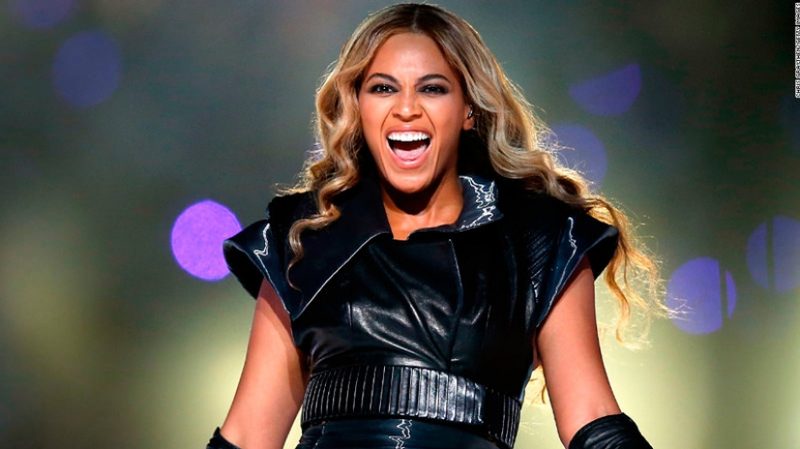 Самые разыскиваемые в Интернете звезды в 2013 году