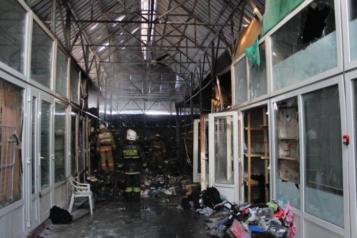 Как горела алматинская барахолка. Фото