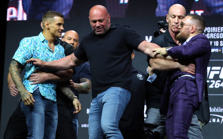 Макгрегор устроил потасовку на битве взглядов с Порье