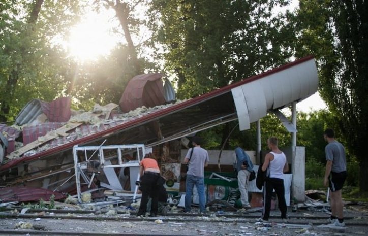 В Славянске жилые дома уничтожают минометами