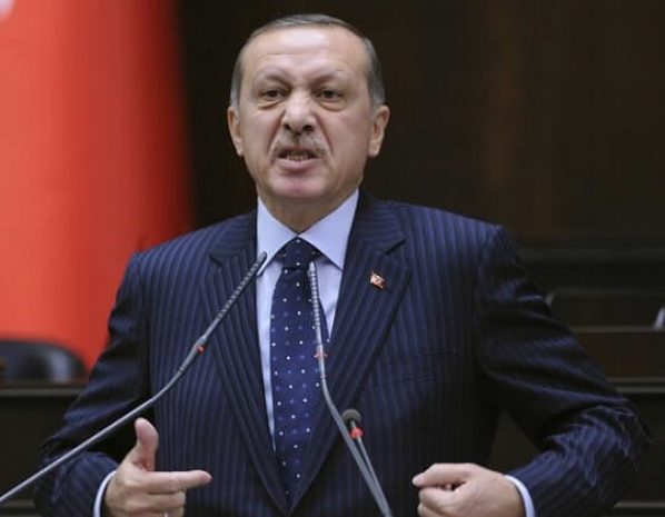 Премьер Турции пригрозил запретить YouTube и Facebook