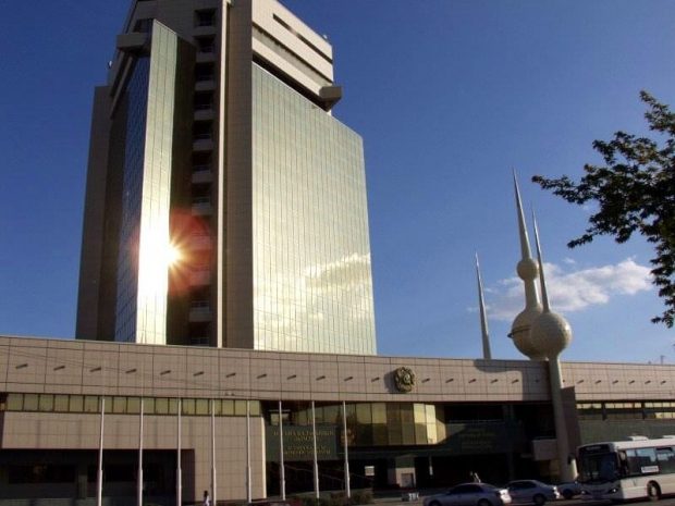 Пикетчики «оккупируют» акимат Астаны на месяцЭксклюзив