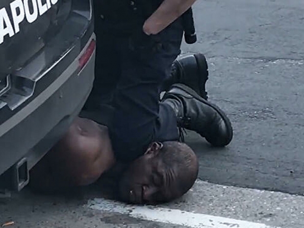 Расшифрована видеозапись задержания Джорджа Флойда