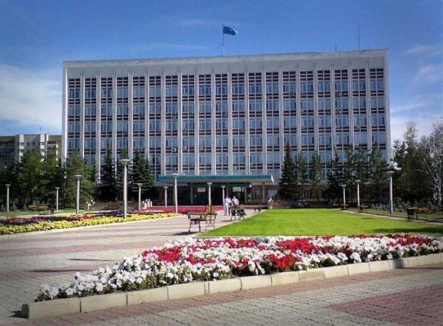 Из-за судебных тяжб зависло строительство трех школ в Карагандинской области