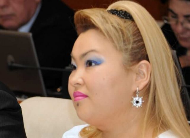 Суд обязал Сыздыкову вернуть «Нур Отану» многомиллионный долг