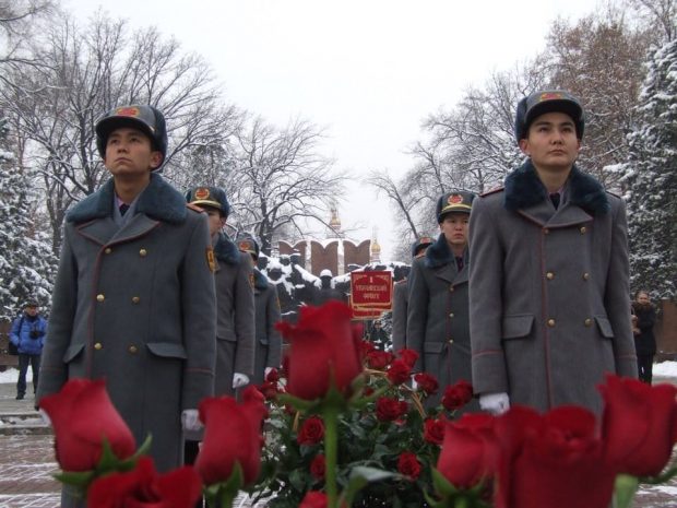 В Алматы прошел марш «Нас миллионы панфиловцев!». ФОТО, ВИДЕО