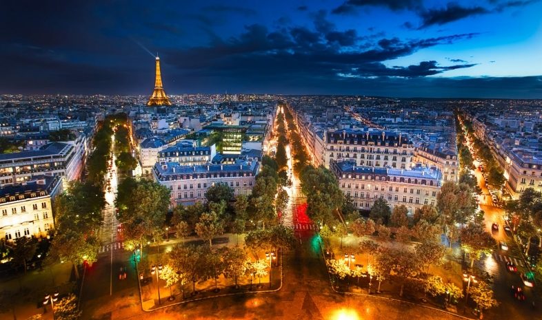 Франция впервые привлекает инвесторов больше других стран Европы