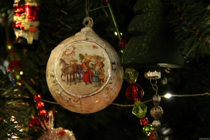 Как появилась традиция украшать новогоднюю елку