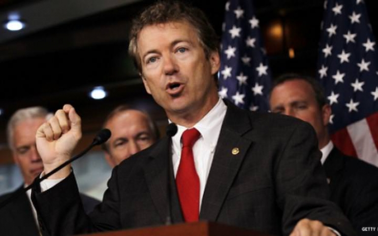 Кандидат в президенты США предложил ужесточить выдачу виз казахстанцам