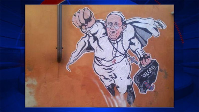 Папа Франциск стал супергероем