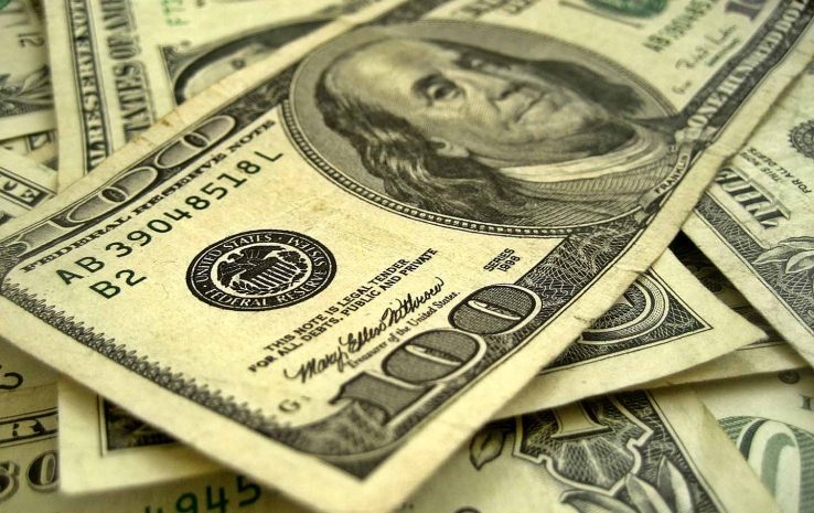 Доллар подешевел в Казахстане