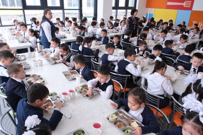 Алты мыңнан астам қазақстандық мектептер мектептік тамақтануды цифрлық есепке алуға көшті