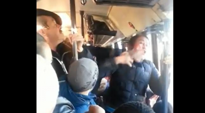 Мужчина подрался с женщиной-кондуктором в автобусеЭксклюзив