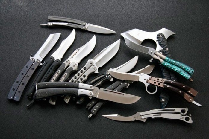 В Караганде задержана женщина, оставлявшая ножи в клумбах