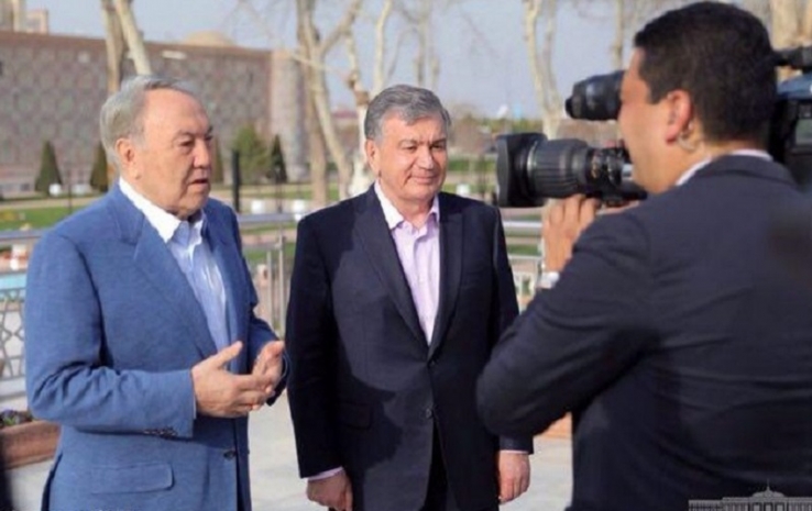 Назарбаев встретился с Мирзиёевым в Самарканде