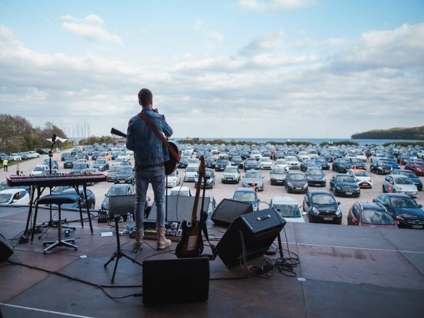 Безопасный способ посетить музыкальный фестиваль придумали в Дании