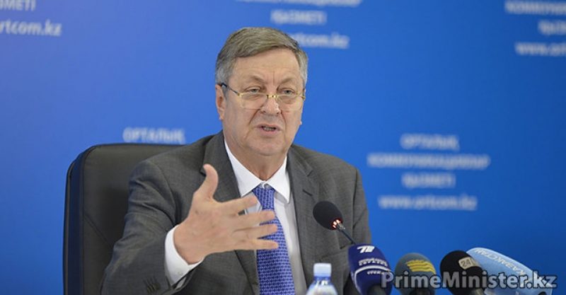 Владимир Школьник уcтроился на работу?