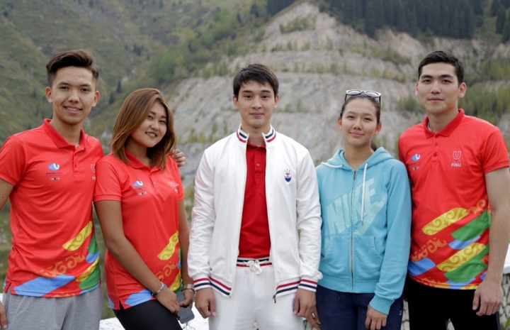 Казахстанские звезды вступают в ряды волонтеров Универсиады-2017